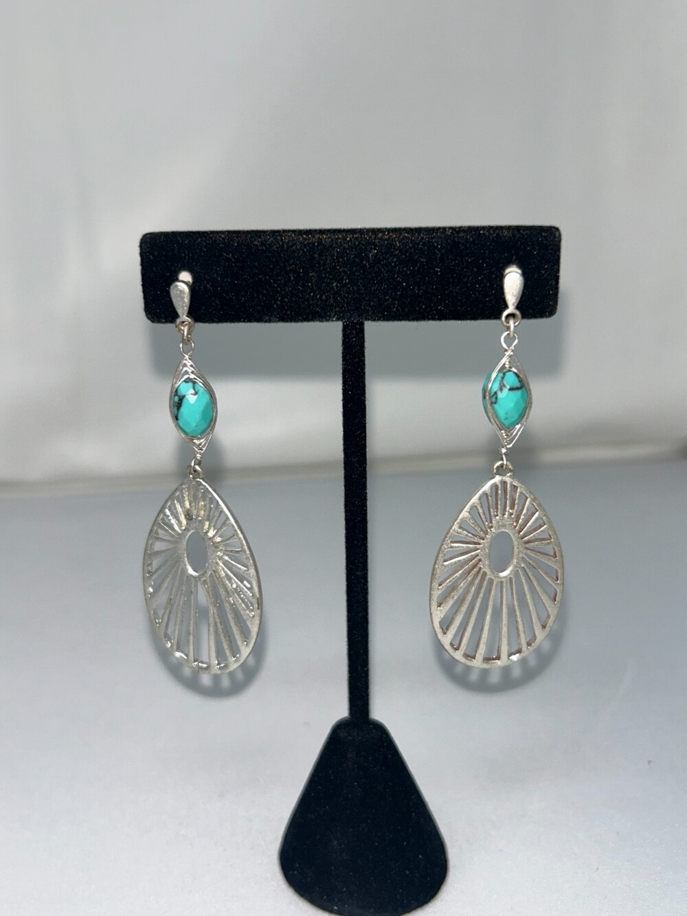 Vintage Kenneth Cole Southwestern style cutout drop earrings